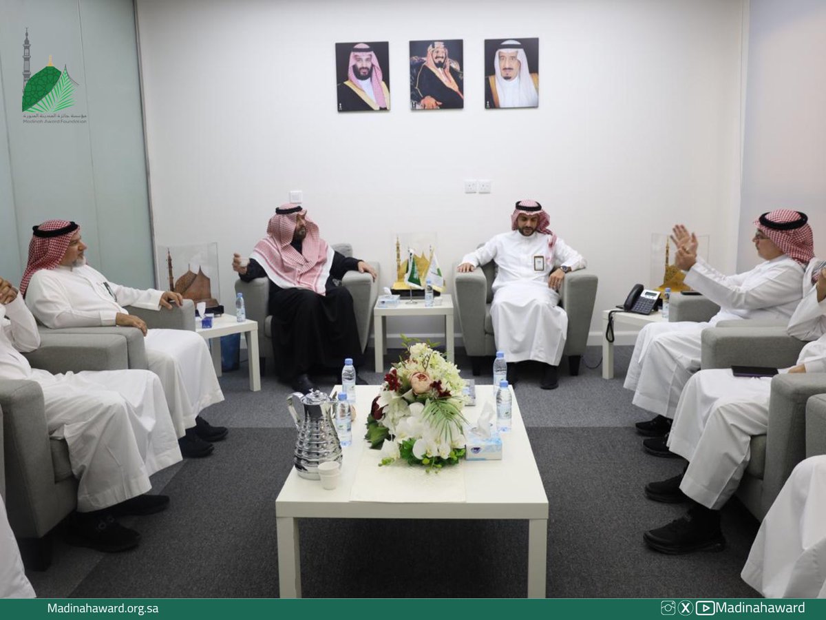 قام الفنان الأستاذ يوسف الجراح بزيارة إلى